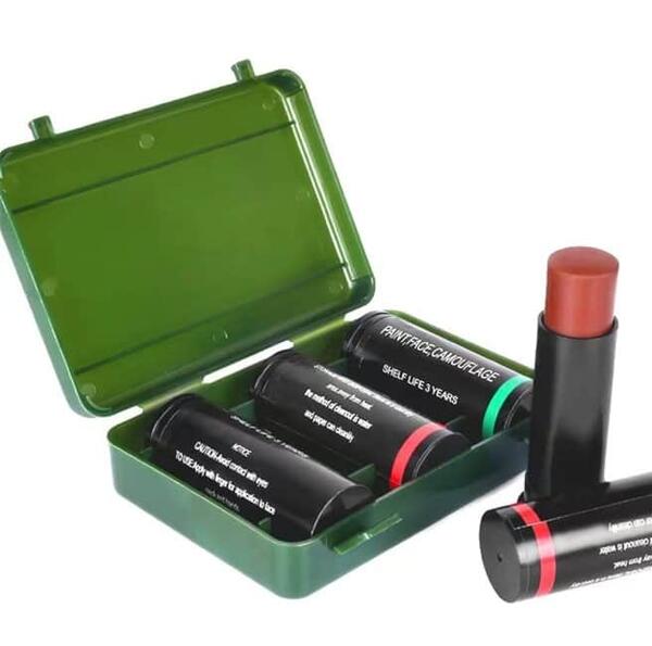 צבעי הסוואה לפנים